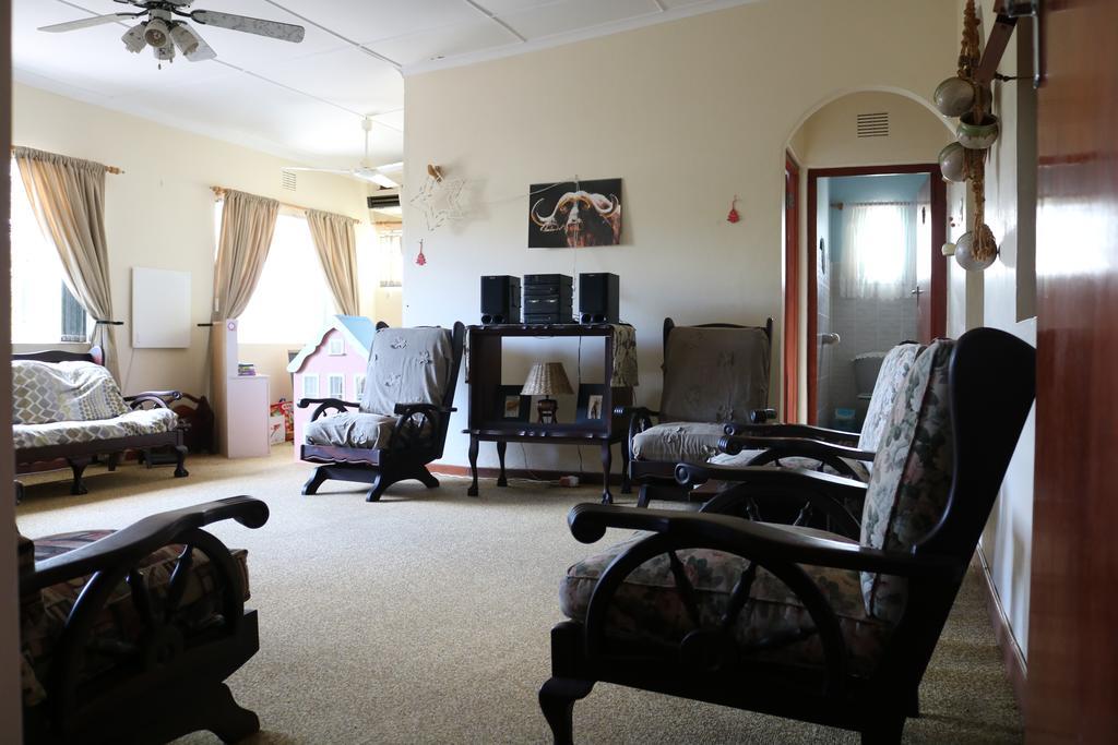 Grysbok Self Catering Accommodation Oudtshoorn Buitenkant foto